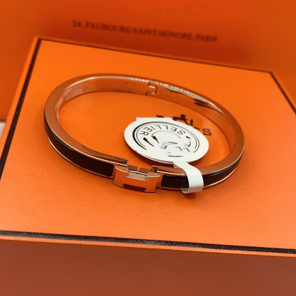 ˇGilded EraˇCLASSIC HM CLIC BLACK 8MM ENAMEL BRACELET