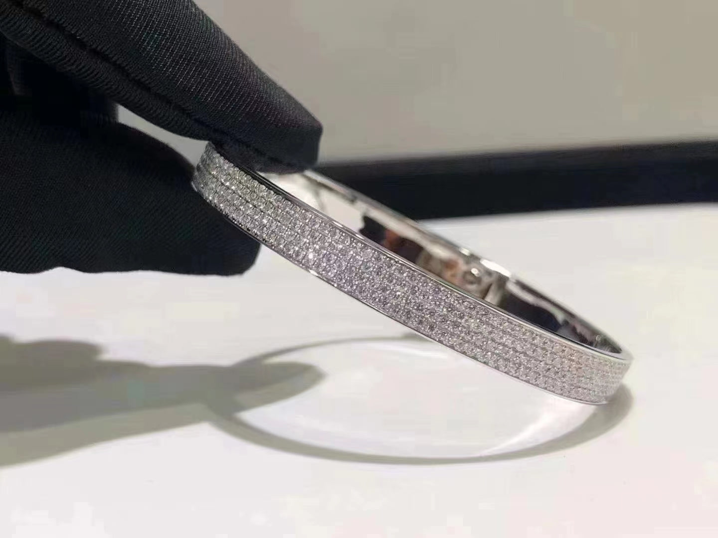 ˇGilded EraˇHM KELLY BRACELET IN SILVER AND FULL PAVE DIAMOND
