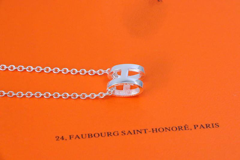 ˇGilded EraˇHM NECKLACE H LETTER OVAL SERIES