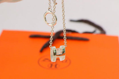 ˇGilded EraˇHM NECKLACE H LETTER OVAL SERIES