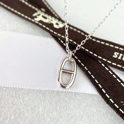 ˇGilded EraˇHM PIG NOSE NECKLACE
