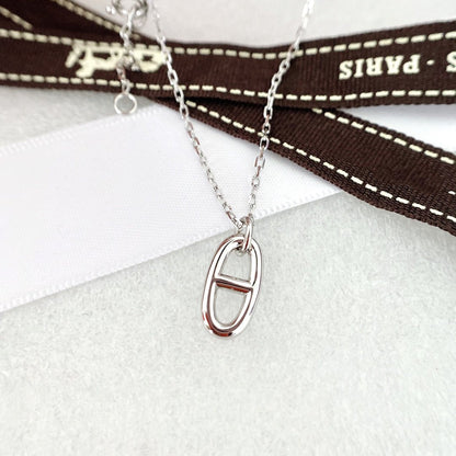 ˇGilded EraˇHM PIG NOSE NECKLACE