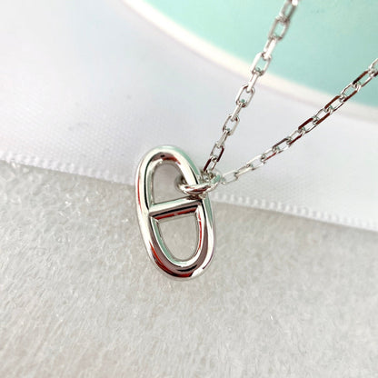 ˇGilded EraˇHM PIG NOSE NECKLACE