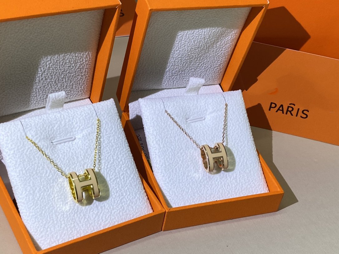 ˇGilded EraˇHM CLIC YELLOW ENAMEL GOLD NECKLACE
