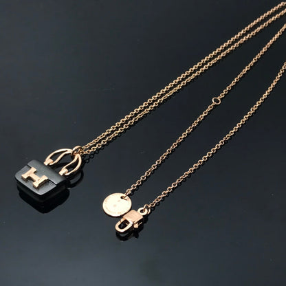 ˇGilded EraˇWOMEN'S HM AMULETTES CONSTANCE PENDANT NECKLACE