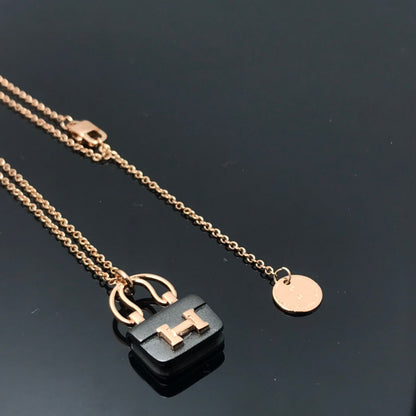 ˇGilded EraˇWOMEN'S HM AMULETTES CONSTANCE PENDANT NECKLACE