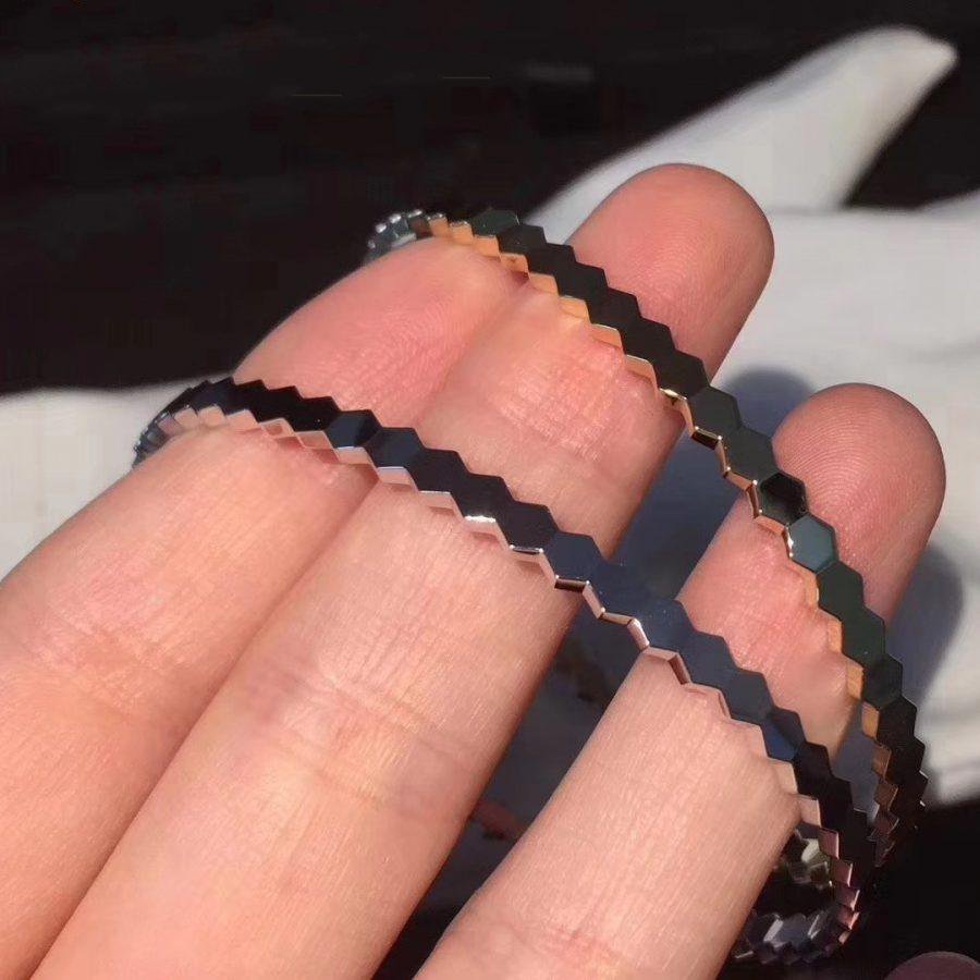ˇGilded EraˇBEE LOVE SILVER BRACELET