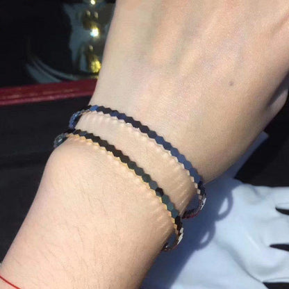 ˇGilded EraˇBEE LOVE SILVER BRACELET