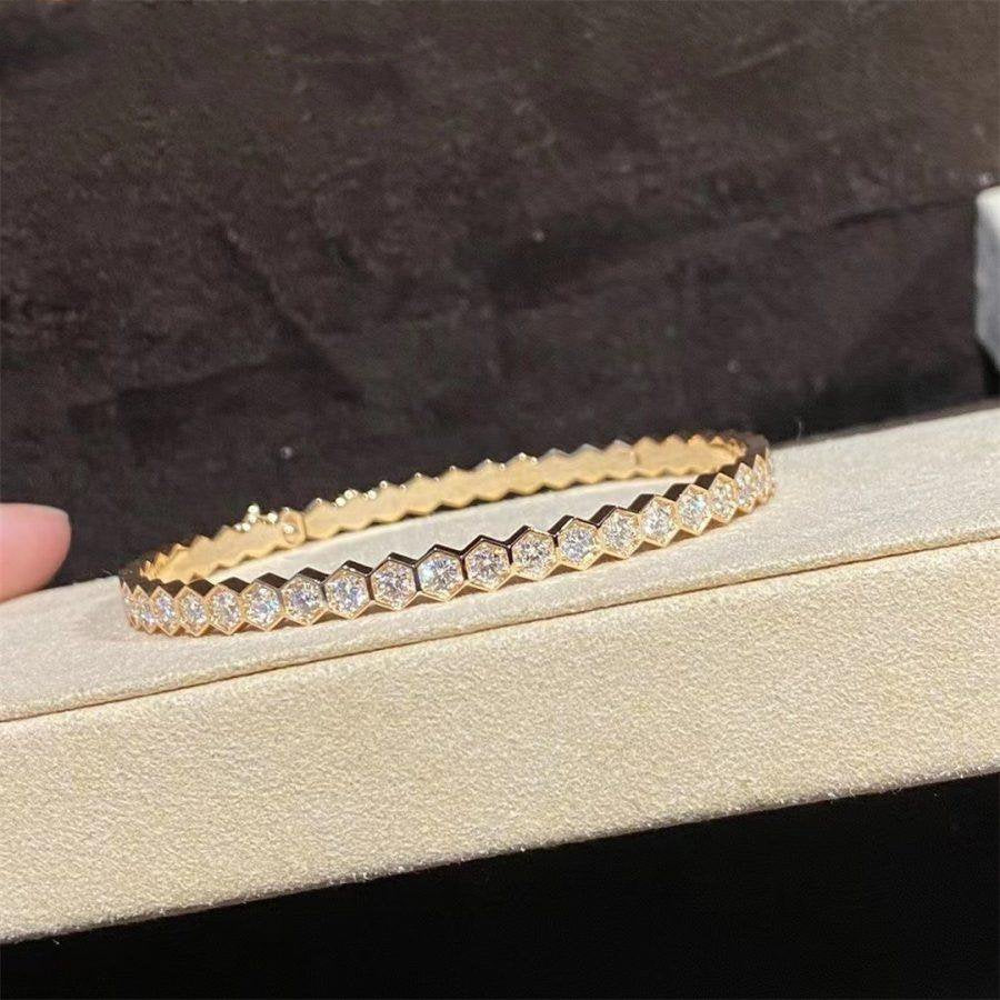 ˇGilded EraˇBEE LOVE GOLD BRACELET FULL DIAMOND