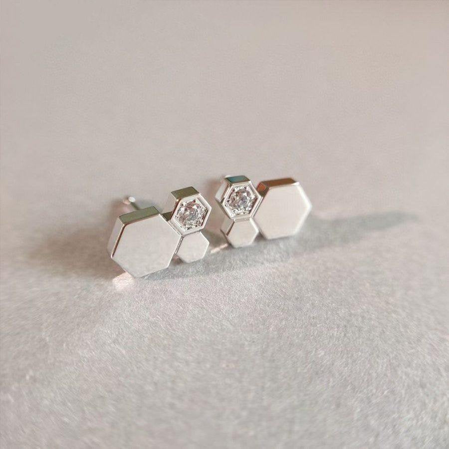 ˇGilded EraˇBEE LOVE SILVER DIAMOND EARRINGS