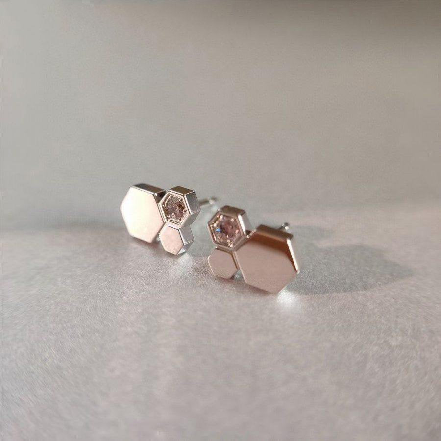 ˇGilded EraˇBEE LOVE SILVER DIAMOND EARRINGS