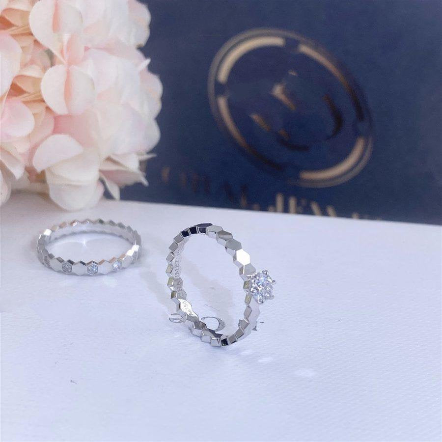 ˇGilded EraˇBEE LOVE RING SILVER 1 DIAMOND