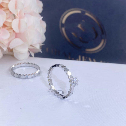 ˇGilded EraˇBEE LOVE RING SILVER 1 DIAMOND