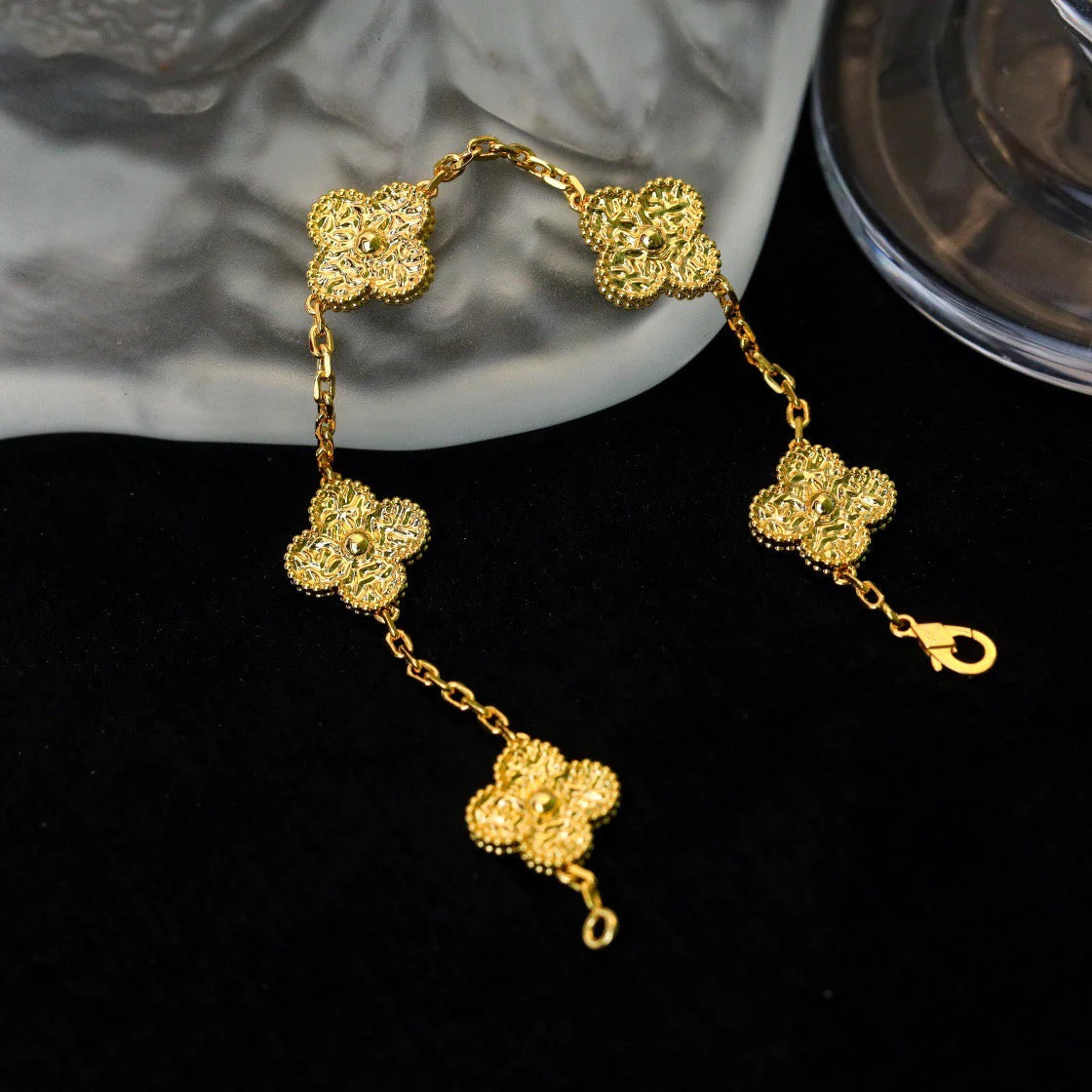 ˇGilded EraˇCLOVER 5 MOTIFS BRONZING BRACELET