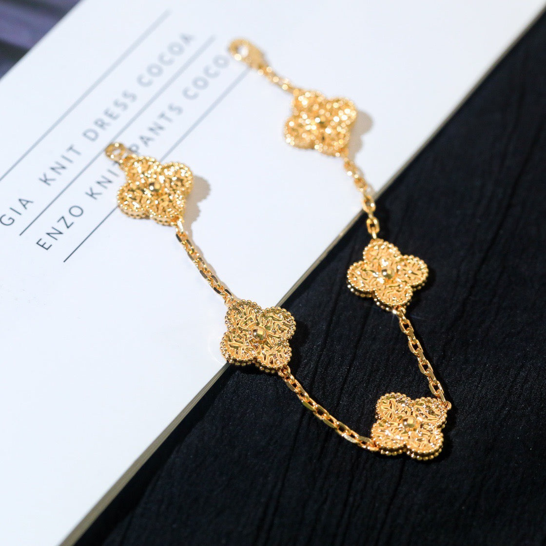 ˇGilded EraˇCLOVER 5 MOTIFS BRONZING BRACELET
