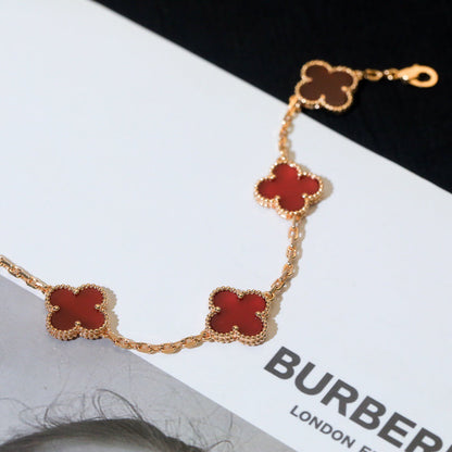 ˇGilded EraˇCLOVER 5 MOTIFS RED AGATE  BRACELET