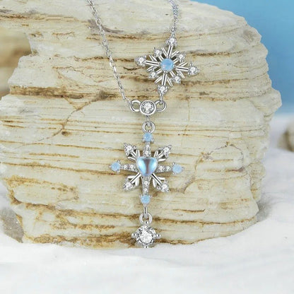 [STREET]Snowflake Pendant Necklace Heart-shaped Moonstone Starburst Neck Chain