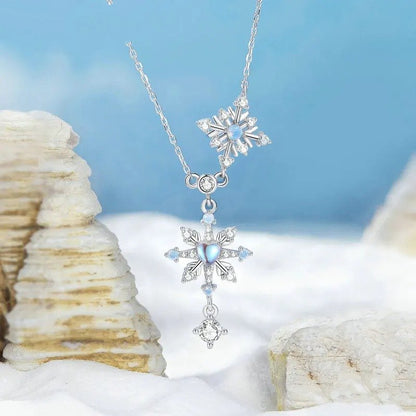 [STREET]Snowflake Pendant Necklace Heart-shaped Moonstone Starburst Neck Chain