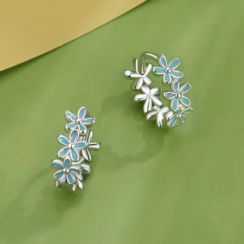 [STREET]Mint Green Garland Hoop Earrings Enamel Flower