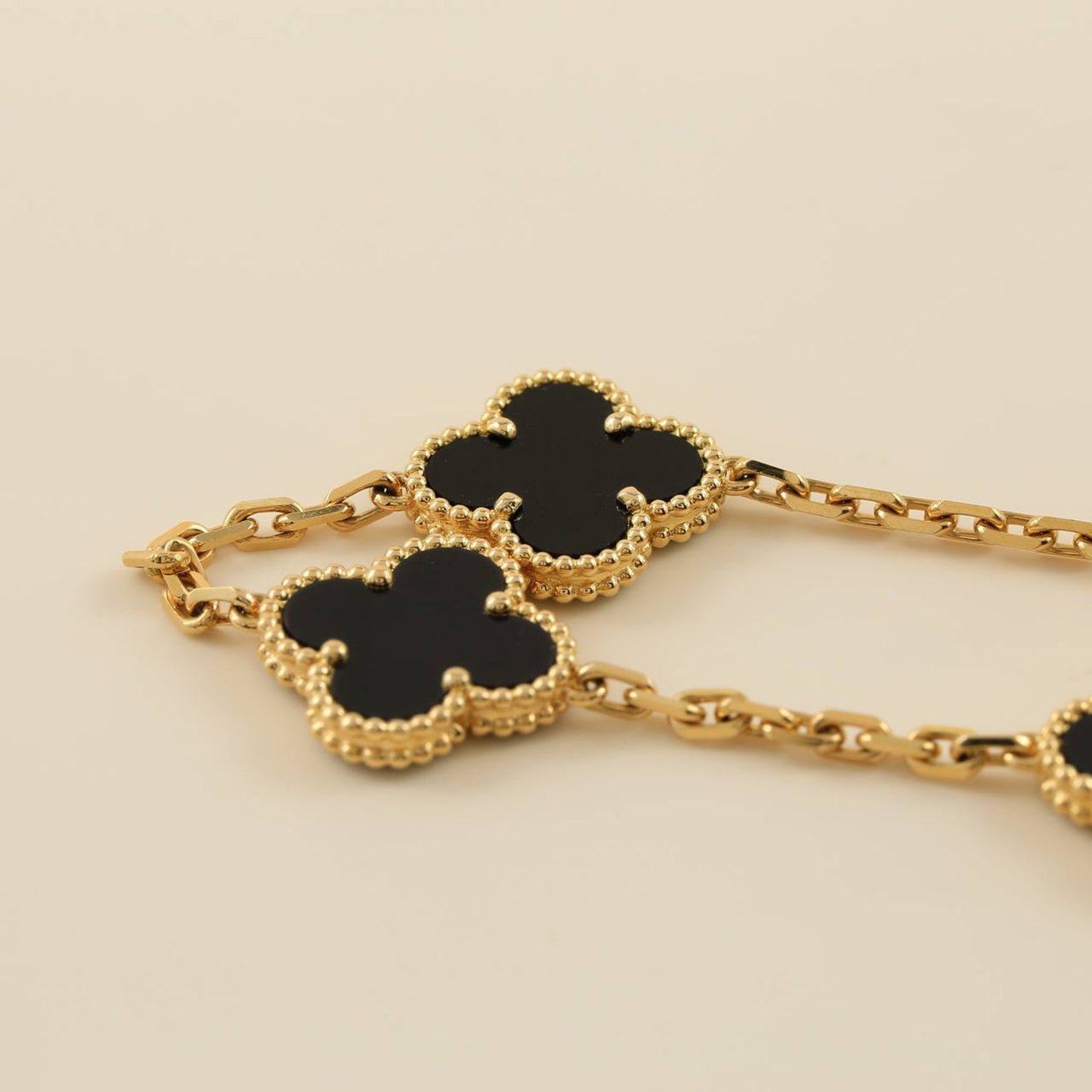 ˇGilded EraˇCLOVER  5 MOTIFS BLACK ONYX BRACELET