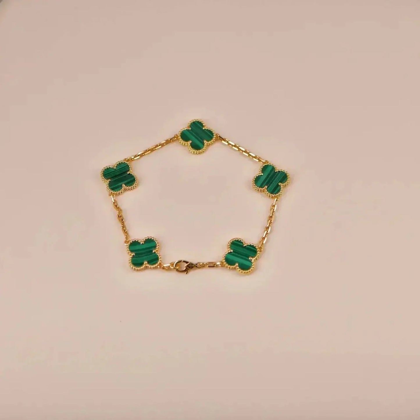 ˇGilded EraˇCLOVER 5 MOTIFS MALACHITE BRACELET