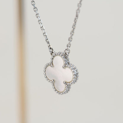 ˇGilded EraˇCLOVER  15MM WHITE MOTHER-OF-PEARL SILVER