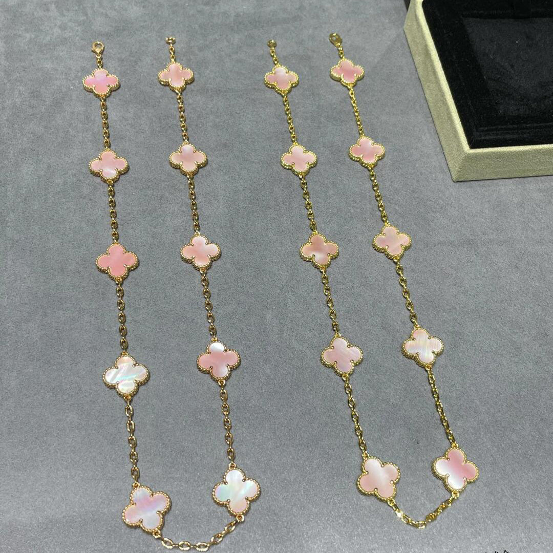 ˇGilded EraˇCLOVER 10 MOTIFS PINK MOP NECKLACE