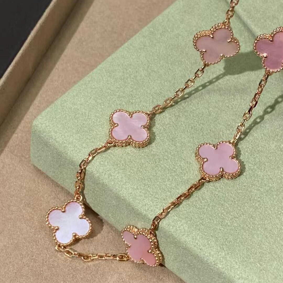 ˇGilded EraˇCLOVER 10 MOTIFS PINK MOP NECKLACE
