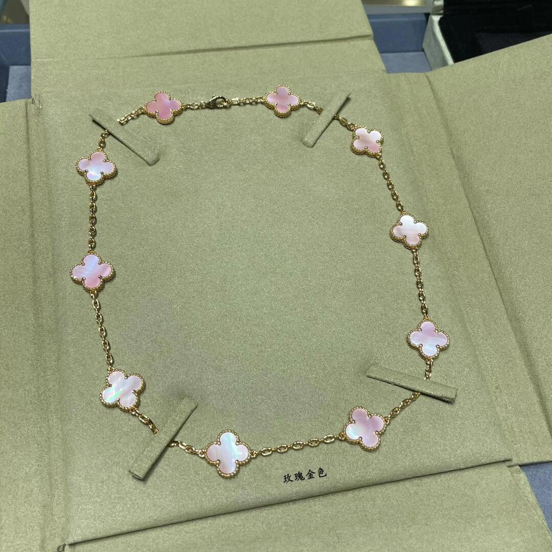 ˇGilded EraˇCLOVER 10 MOTIFS PINK MOP NECKLACE