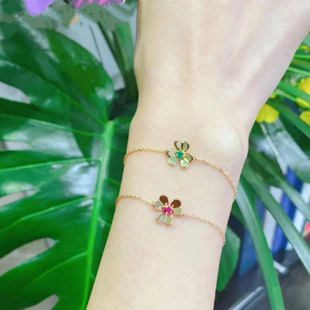 ˇGilded EraˇFRIVOLE GOLD FLOWER PINK MALACHITE BRACELET