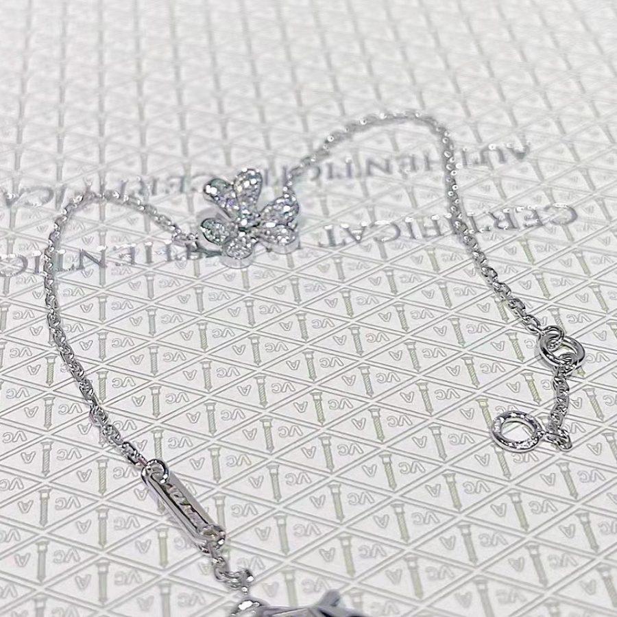 ˇGilded EraˇFRIVOLE SILVER FLOWER DIAMOND BRACELET