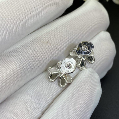 ˇGilded EraˇFRIVOLE MINI SILVER FLOWER EARRINGS