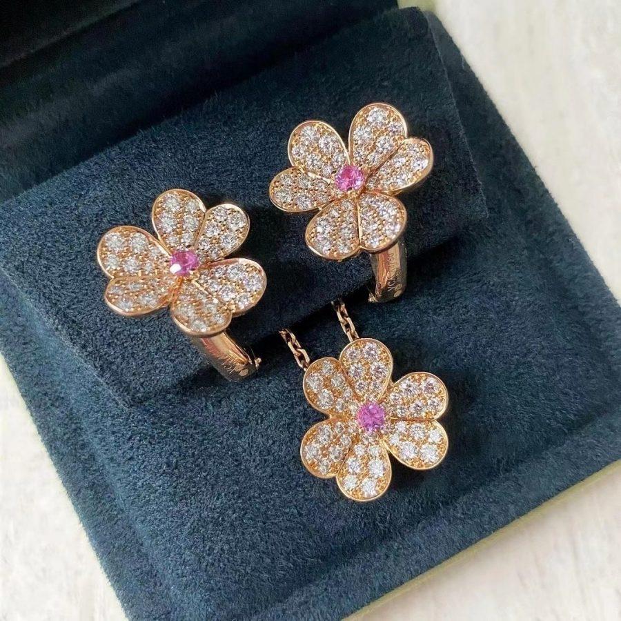 ˇGilded EraˇFRIVOLE ROSE GOLD FLOWER DIAMOND NECKLACE