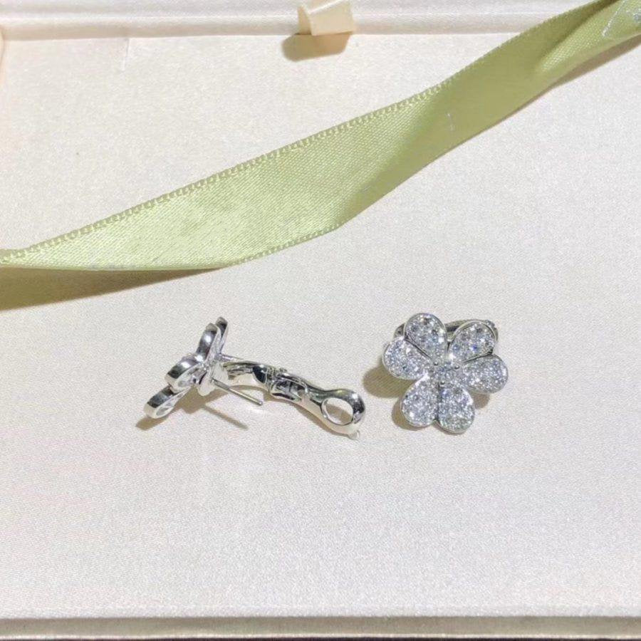 ˇGilded EraˇFRIVOLE SILVER FLOWER DIAMOND EARRINGS