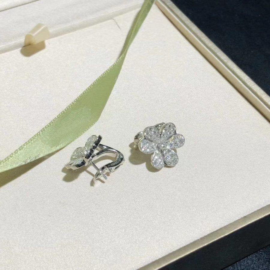 ˇGilded EraˇFRIVOLE SILVER FLOWER DIAMOND EARRINGS