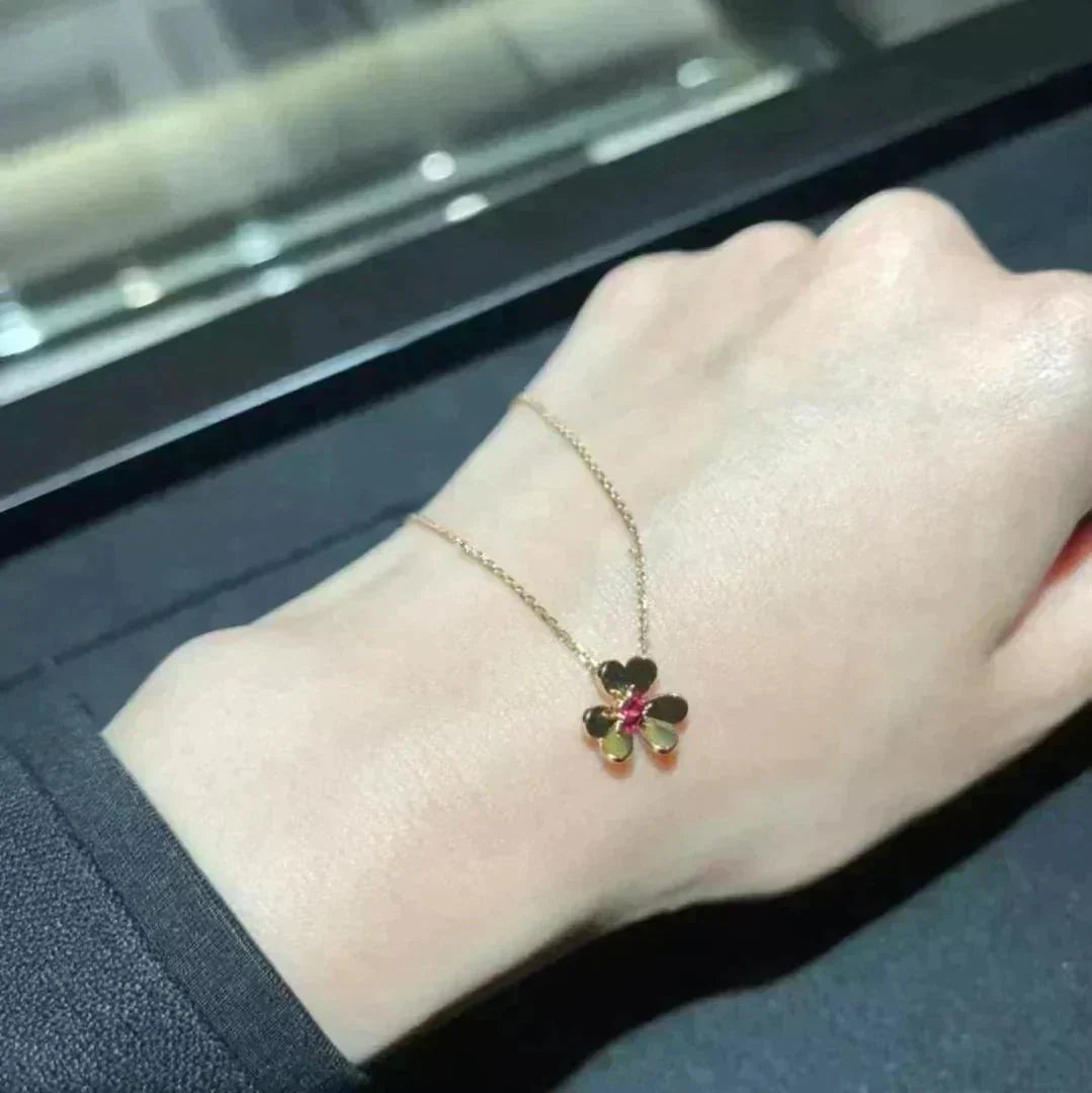 ˇGilded EraˇFRIVOLE GOLD FLOWER NECKLACE