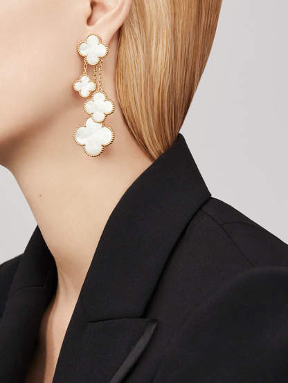 ˇGilded EraˇCLOVER EARRINGS WHITE MOP 4 MOTIFS GOLD