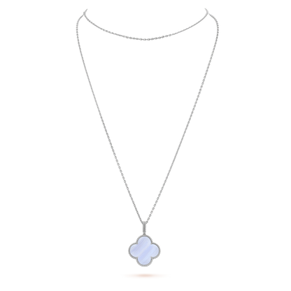 ˇGilded EraˇCLOVER SILVER CHALCEDONY BIG CLOVER NECKLACE