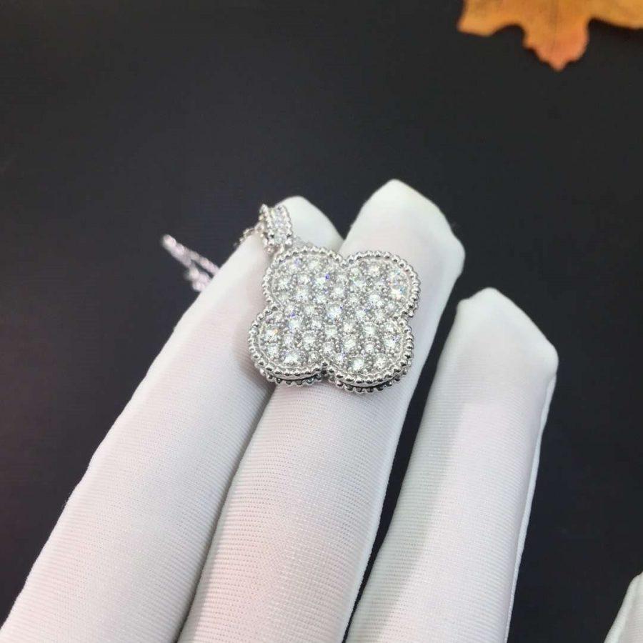 ˇGilded EraˇCLOVER 25MM SILVER FULL DIAMOND BIG CLOVER NECKLACE