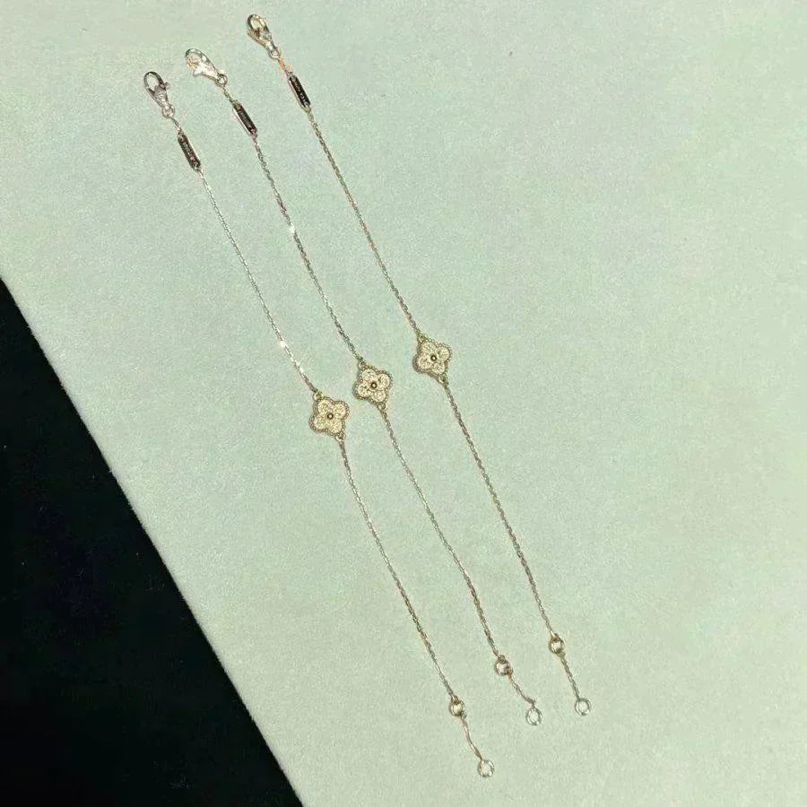 ˇGilded EraˇCLOVER SINGLE FLOWER BRACELET