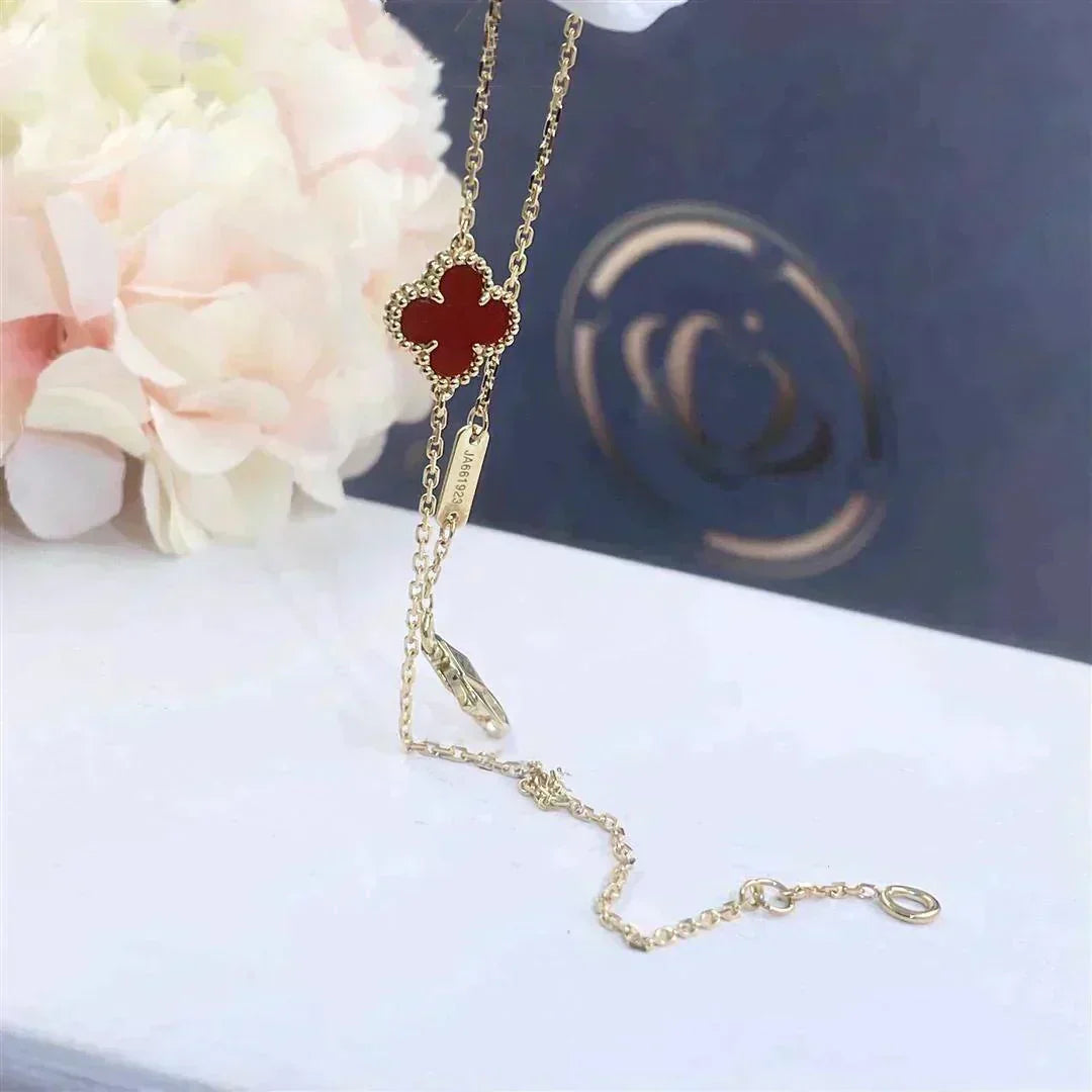 ˇGilded EraˇCLOVER  CARNELIAN SINGLE FLOWER BRACELET