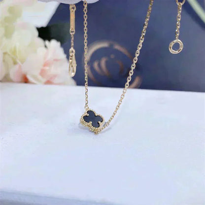 ˇGilded EraˇCLOVER ONYX SINGLE FLOWER BRACELET