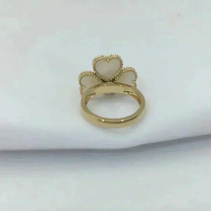ˇGilded EraˇSWEET CLOVER WHITE MOP RING