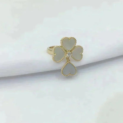 ˇGilded EraˇSWEET CLOVER WHITE MOP RING