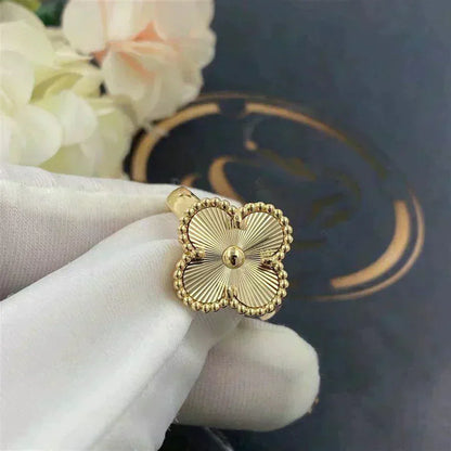 ˇGilded EraˇCLOVER GOLD RING