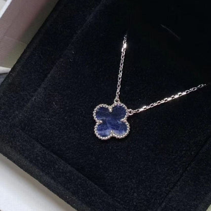 ˇGilded EraˇCLOVER 15MM PIETERSITE NECKLACE SILVER