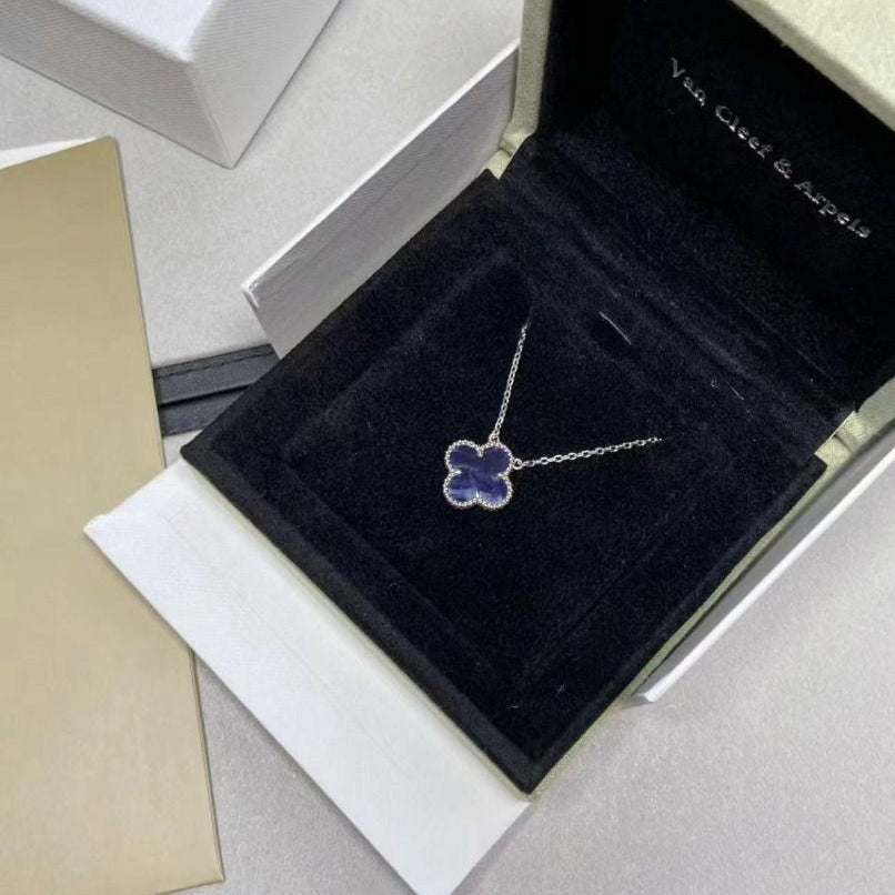 ˇGilded EraˇCLOVER 15MM PIETERSITE NECKLACE SILVER