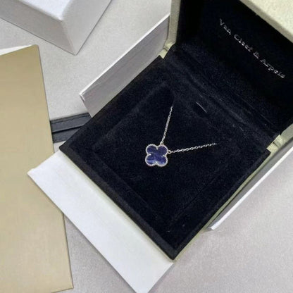 ˇGilded EraˇCLOVER 15MM PIETERSITE NECKLACE SILVER