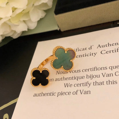 ˇGilded EraˇCLOVER BETWEEN THE FINGER RING