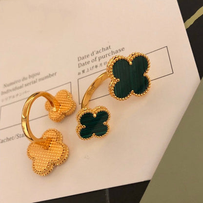 ˇGilded EraˇCLOVER BETWEEN THE FINGER RING